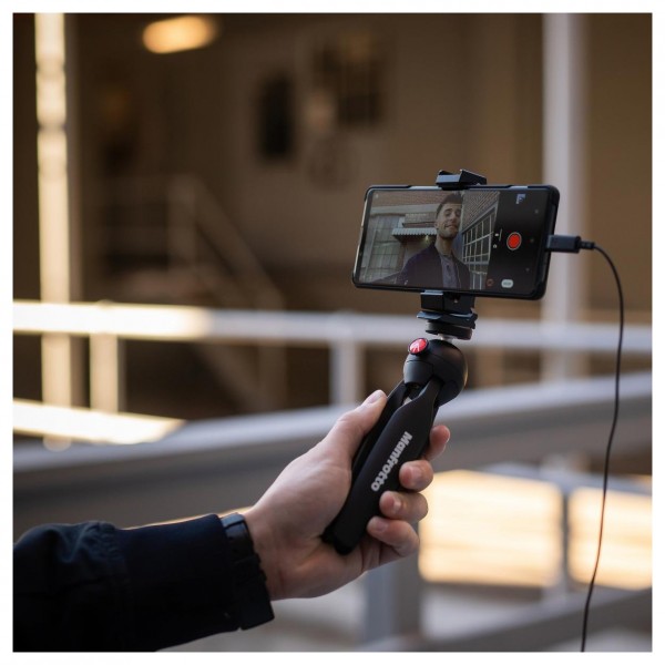 Sennheiser XS Lav Mobile Recording Kit, USB-C - Held at Arms Length