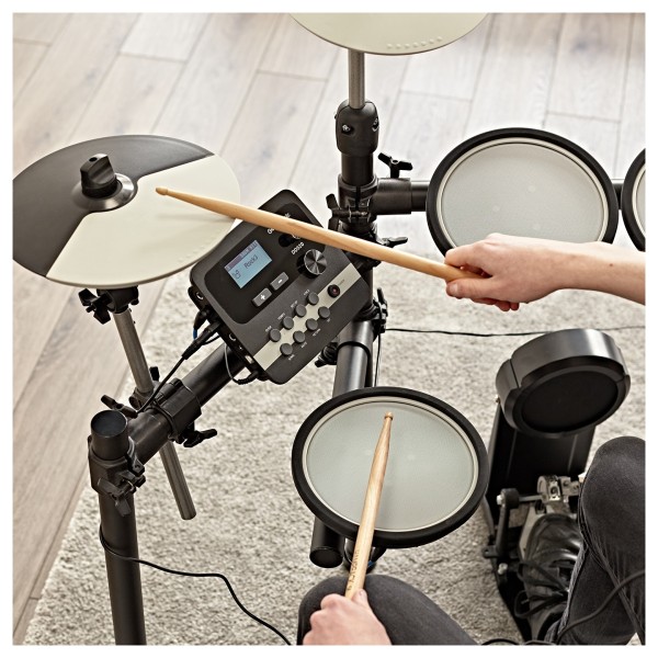 DD520 Digital Drum Kit with Stool and Headphones