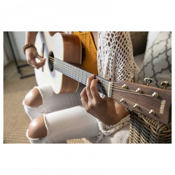 Yamaha Storia I Electro Acoustic - Lifestyle