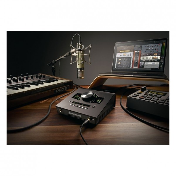 Universal Audio Apollo Twin X - Lifestyle