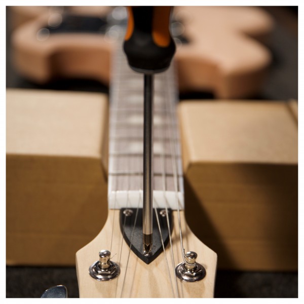 Guitarworks Vintage-Cutaway DIY Electric Guitar Kit