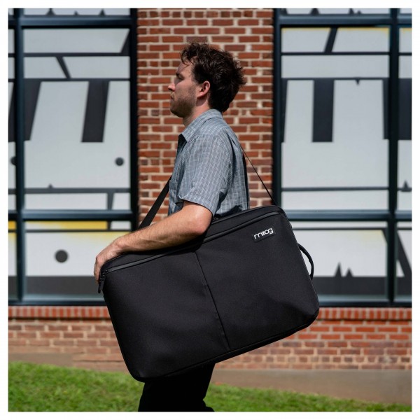 Moog SR Series Case - Lifestyle