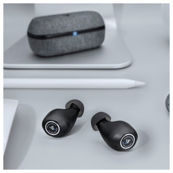 Lypertek Z7 Earphones - Lifestyle 4