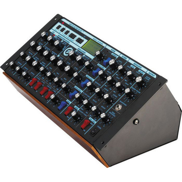 DISC Moog Minimoog Voyager Synthesizer Rack Mount Edition at Gear4music