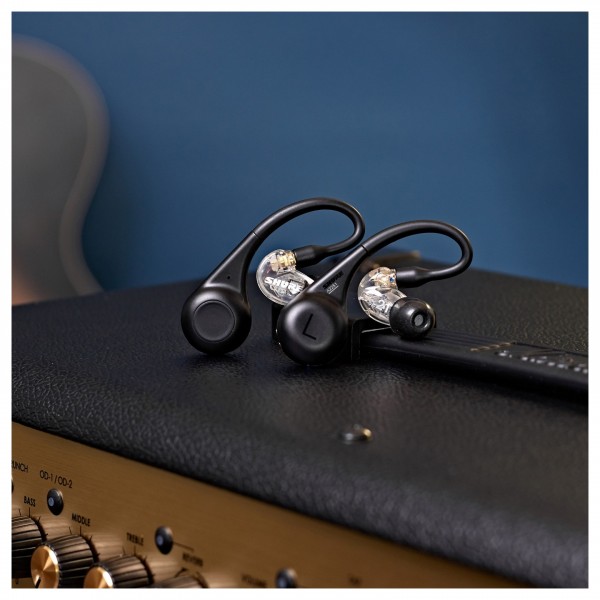 Shure SE215 Sound Isolating Earphones with True Wireless, Clear - On amp 