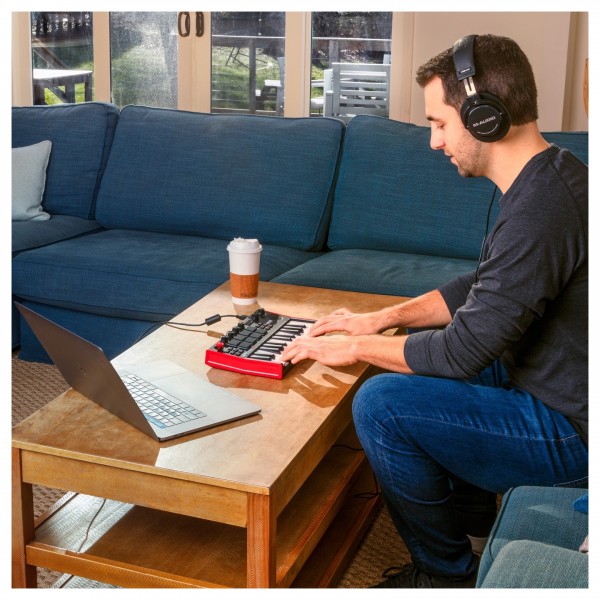 MPK Mini Play MK3 Controller