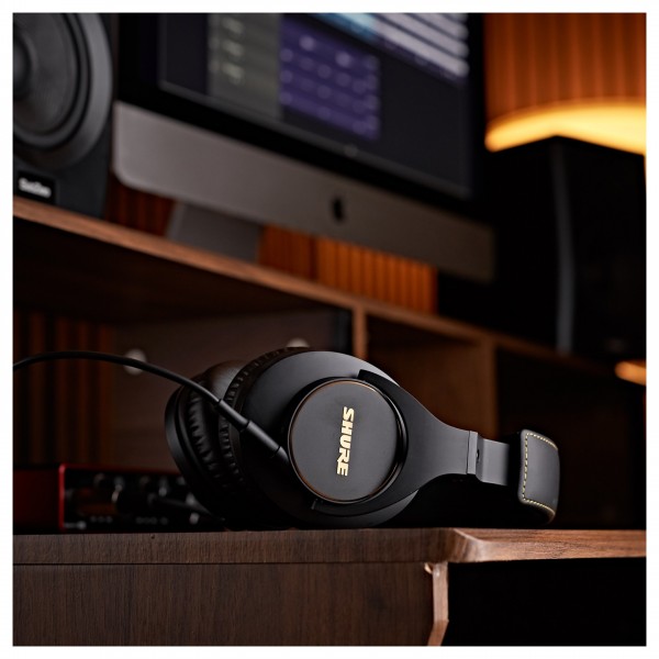 Shure SRH840A Professional Headphones - Desktop 