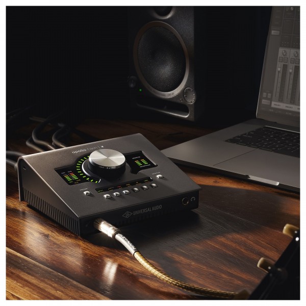 Universal Audio Apollo Twin X DUO Heritage Edition (Mac/Win/TB3) - lifestyle tabletop