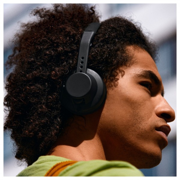 AIAIAI TMA-2 Move XE Wireless Headphones - Lifestyle 1