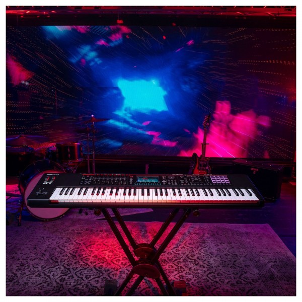 Roland Fantom-07 Synthesizer Keyboard - Lifestyle