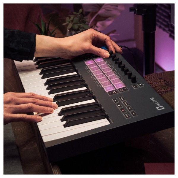 Novation FLkey 37 新品同様！即購入OK 送料無料 Novation FLkey 37｜ミュージックランドKEY