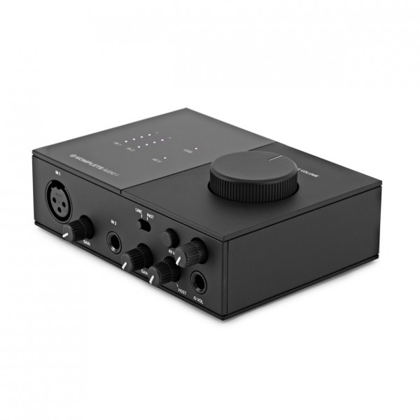 Shure MV7X Podcast Bundle with Native Instruments Komplete Interface - interface