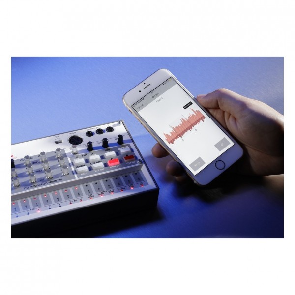 Volca Sampler - Lifestyle