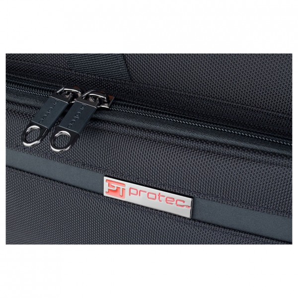 Protec PB312 - Zipper + logo detail