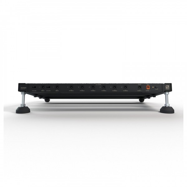 Palmer Pedalbay 40 PB Pedal Board with WTBP40 Powerbar - back