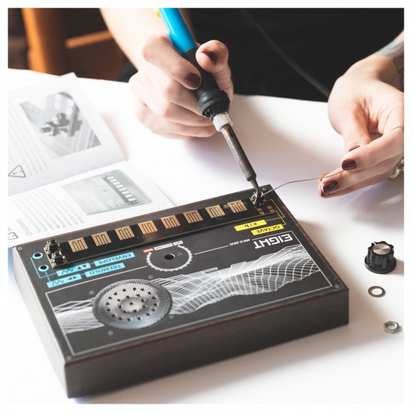 EIGHT Synthesizer Kit - Lifestyle