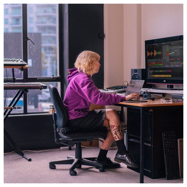 Serato Studio lifestyle 2 