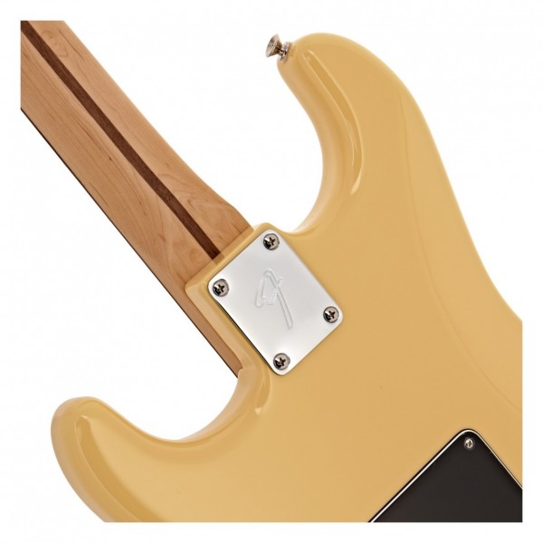 Fender Player Stratocaster HSH PF, Buttercream & Case by Gear4music