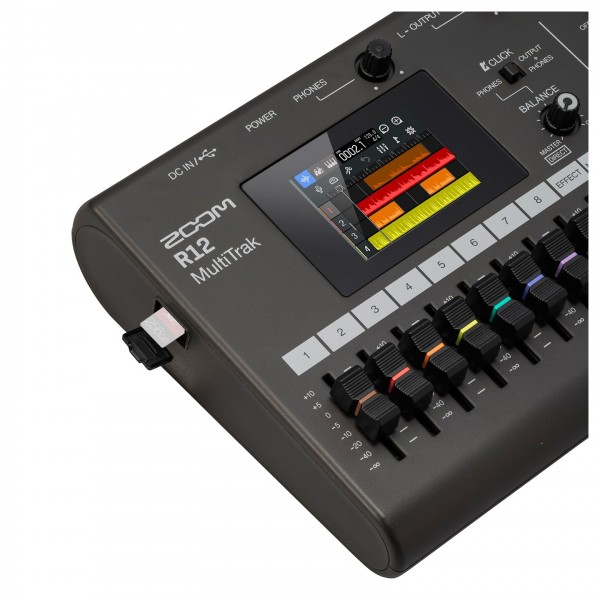 R12 MultiTrak Recorder - SDXC Slot (SDXC Card Not Included)
