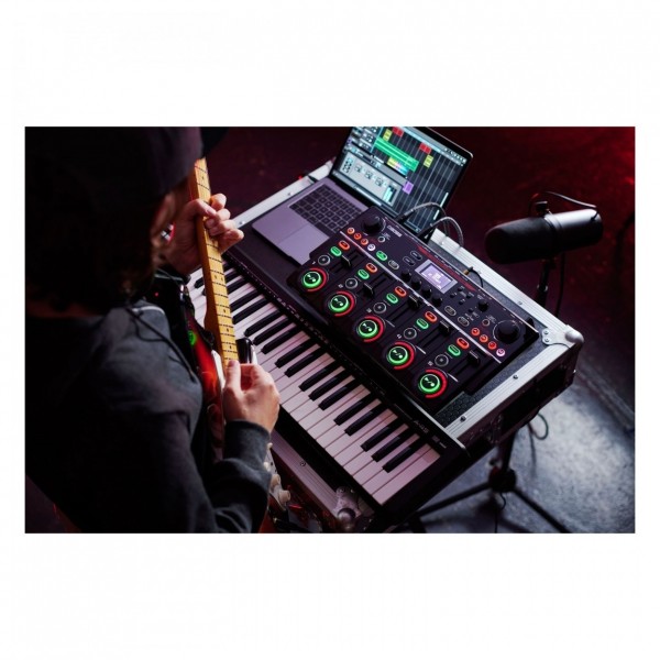 RC-505 Loop Station - Lifestyle 3