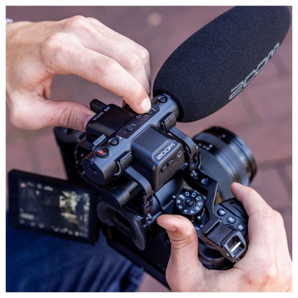 Zoom M3 MicTrack - Lifestyle