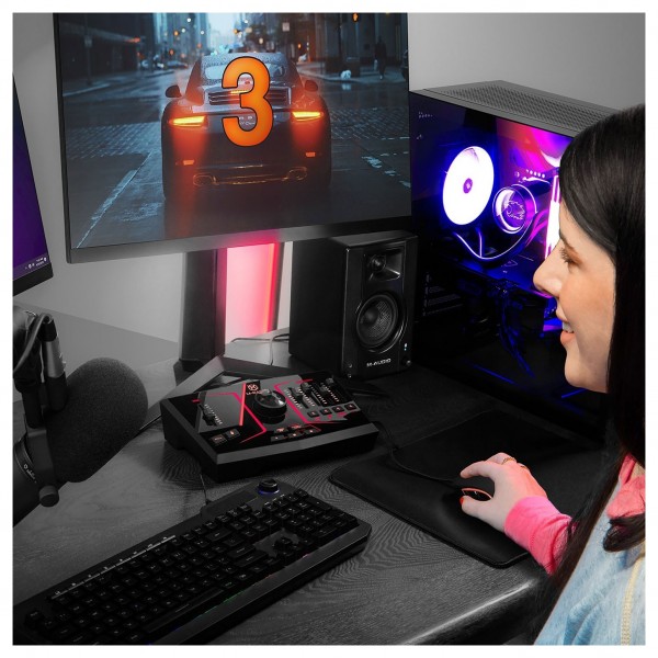M-GAME Solo USB Streaming Gaming Interface - Lifestyle