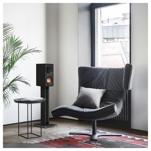 Klipsch R-40M standmount speakers - lifestyle
