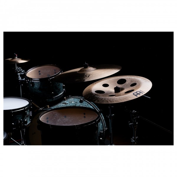 Meinl Byzance Traditional 18" Trash China - Lifestyle 3