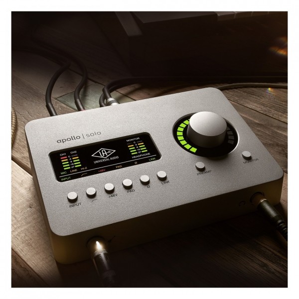 Apollo Solo Audio Interface Heritage Edition - Lifestyle 2