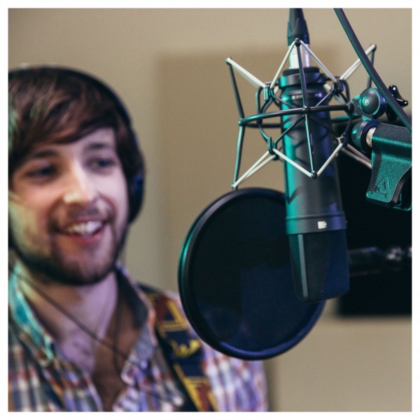 Pop Audio Fabric Pop Filter Set - Lifestyle 2