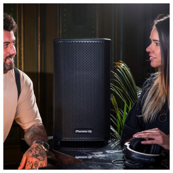 XPRS102 Active Loudspeaker Lifestyle 2