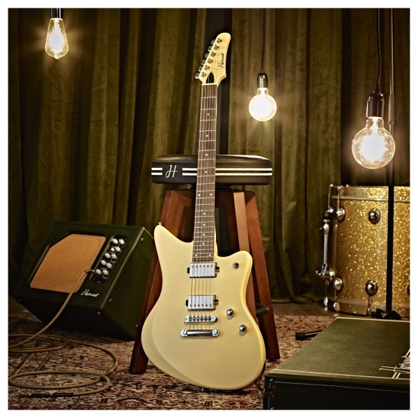 Hartwood Charger Origin Guitar Pack, Vintage White
