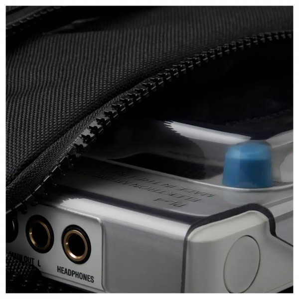 Elektron ECC-5b Carry Sleeve (Model:Samples / Cycles) - Lifestyle 2