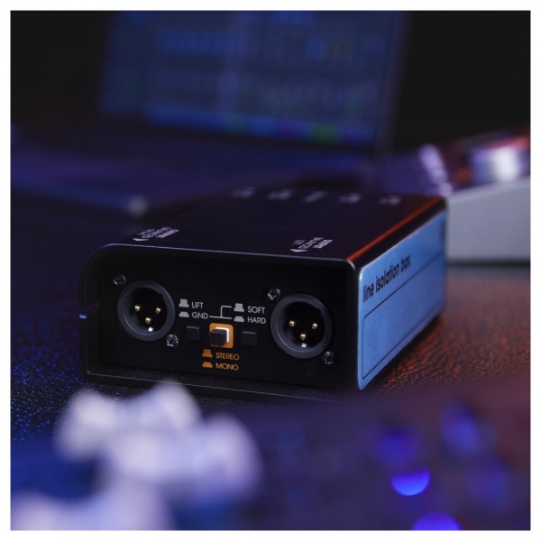 Palmer Naab Passive 2-Channel Media DI-Box - lifestyle
