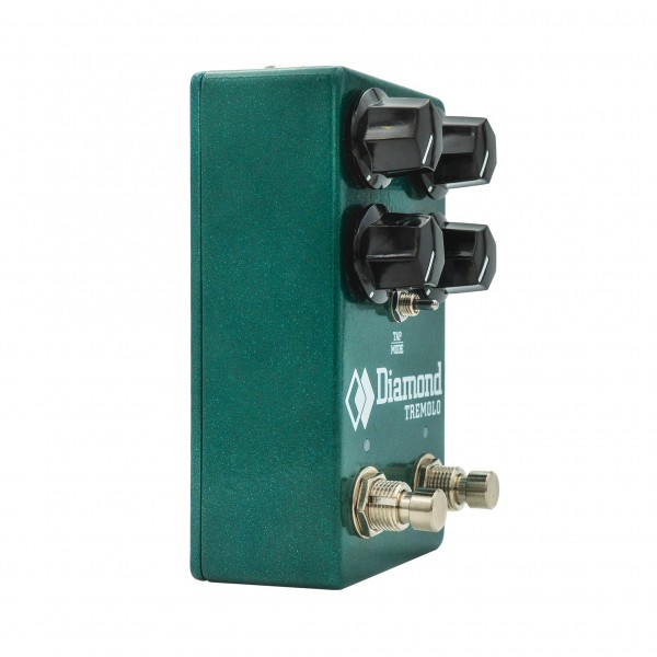 Diamond Pedals Classic Tremolo side