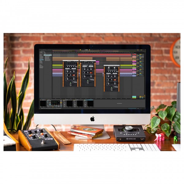 MoogerFooger Software MF-101S Low Pass Filter - Lifestyle 1
