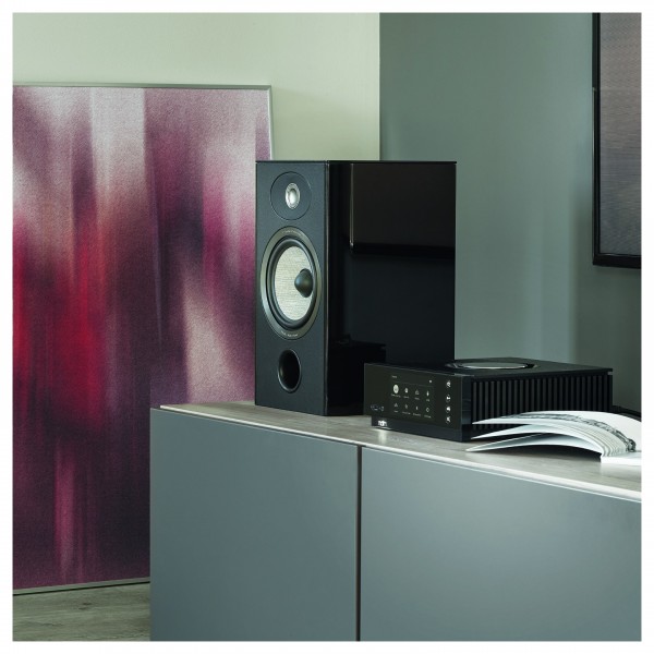Naim Uniti Atom All-In-One Wireless Music Player - lifestyle