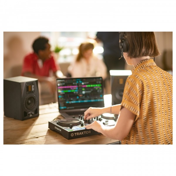 DISC Native Instruments Traktor Pro 3 | Gear4music