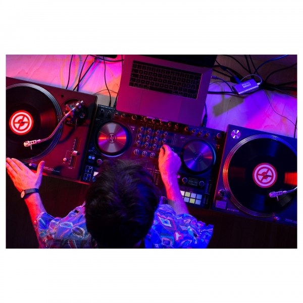 Native Instruments Traktor Pro 3 - Lifestyle 4