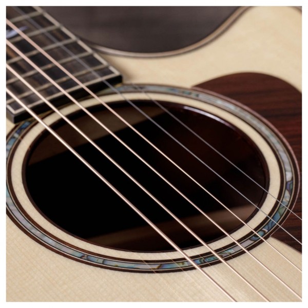 Taylor 814ce Builder's Edition at Gear4music