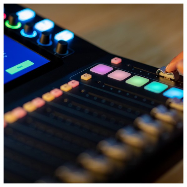 Mackie DLZ Creator Digital Streaming Mixer