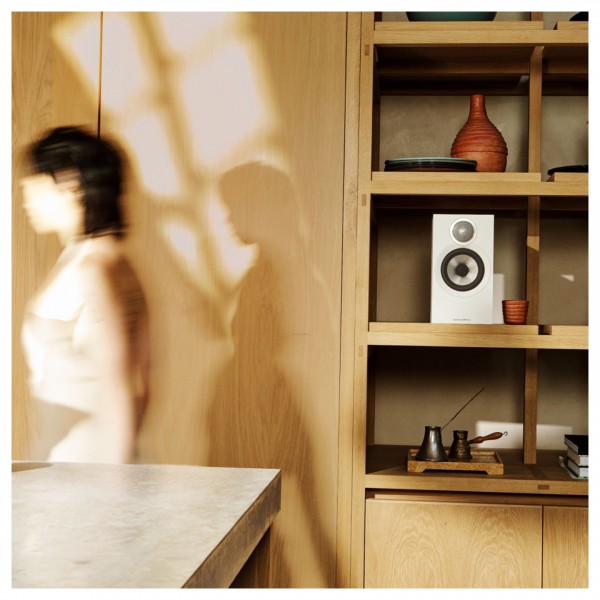 Bowers & Wilkins 607 S3 Bookshelf Speakers (Pair), White Lifestyle View 3