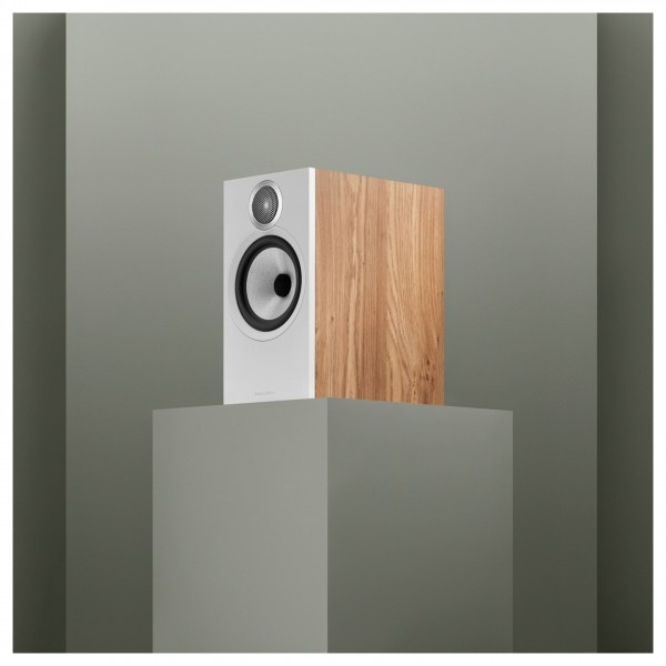 Bowers & Wilkins 606 S3 Bookshelf Speakers, Oak - Beauty Photo