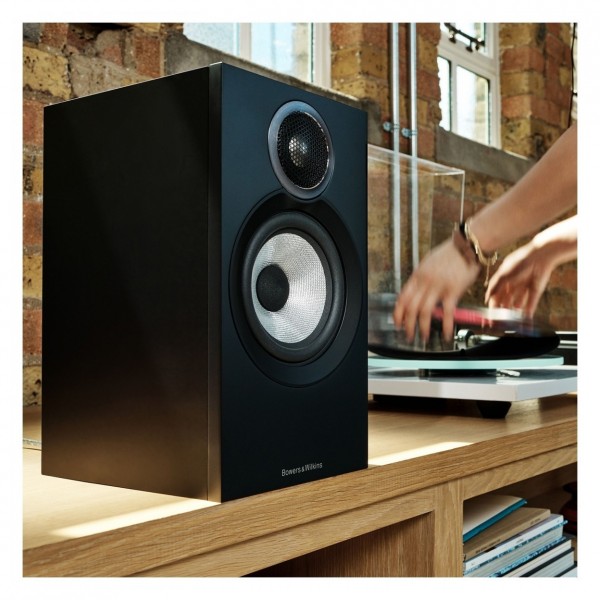 607 S3 bookshelf speakers lifestyle