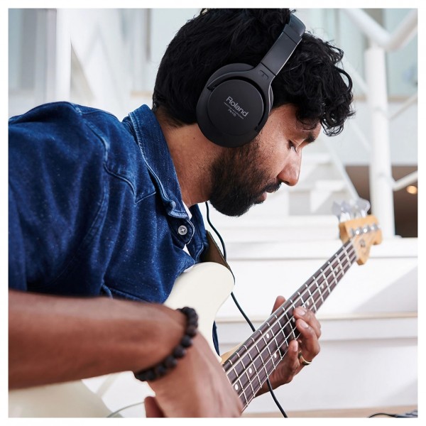 RH-5 Headphones - Lifestyle 3