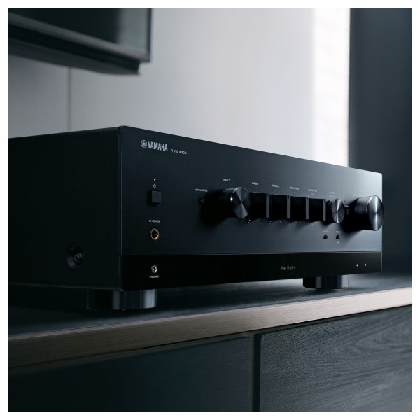 Yamaha R-N1000A 100W Network Receiver, Black Lifestyle View 2