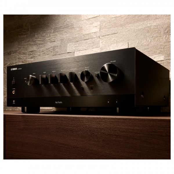 Yamaha R-N800A 100W Network Receiver, Black Lifestyle View