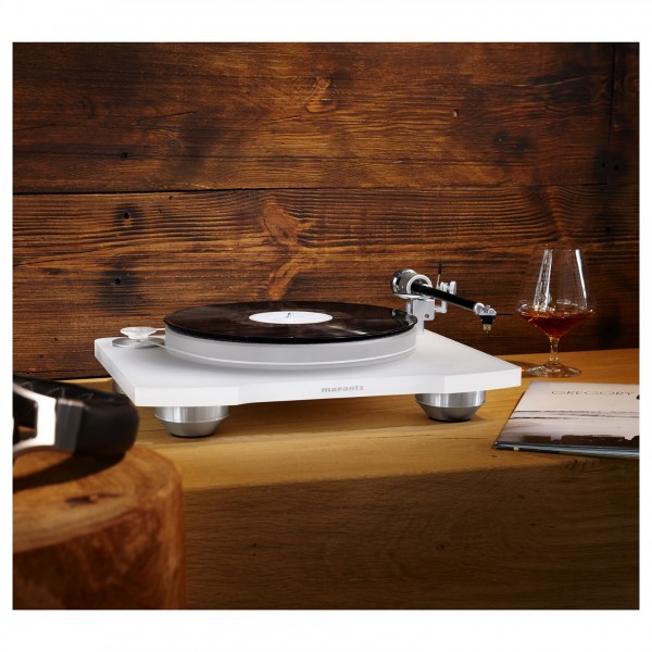 Marantz TT-15S1 Premium Turntable, Atmospheric Lifestyle Image