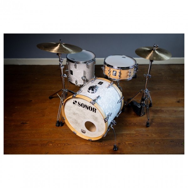 Sonor Kompressor 14 x 6" Natural Beech Snare Drum - Lifestyle 5