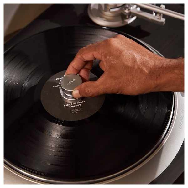 Denon DP-3000NE Premium Direct-Drive Turntable - lifestyle close up